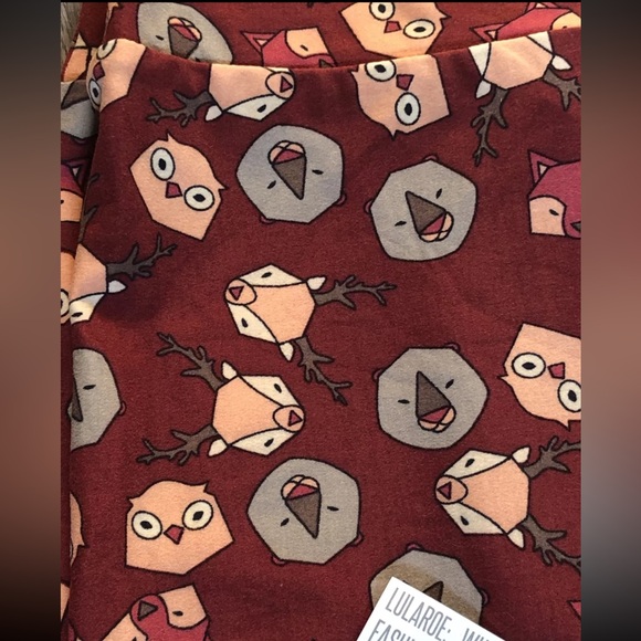 Burgundy Animal Pattern OS LulaRoe leggings - Picture 2 of 10